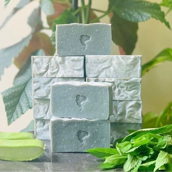 2 Aloe & Mint Soap Bars - Picture 2 of 2